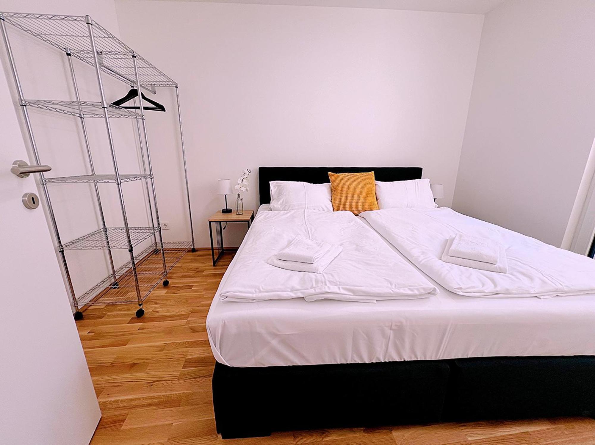 Modern, New, Next To Metro - Gg13 Apartments Vienna Viena Exterior foto